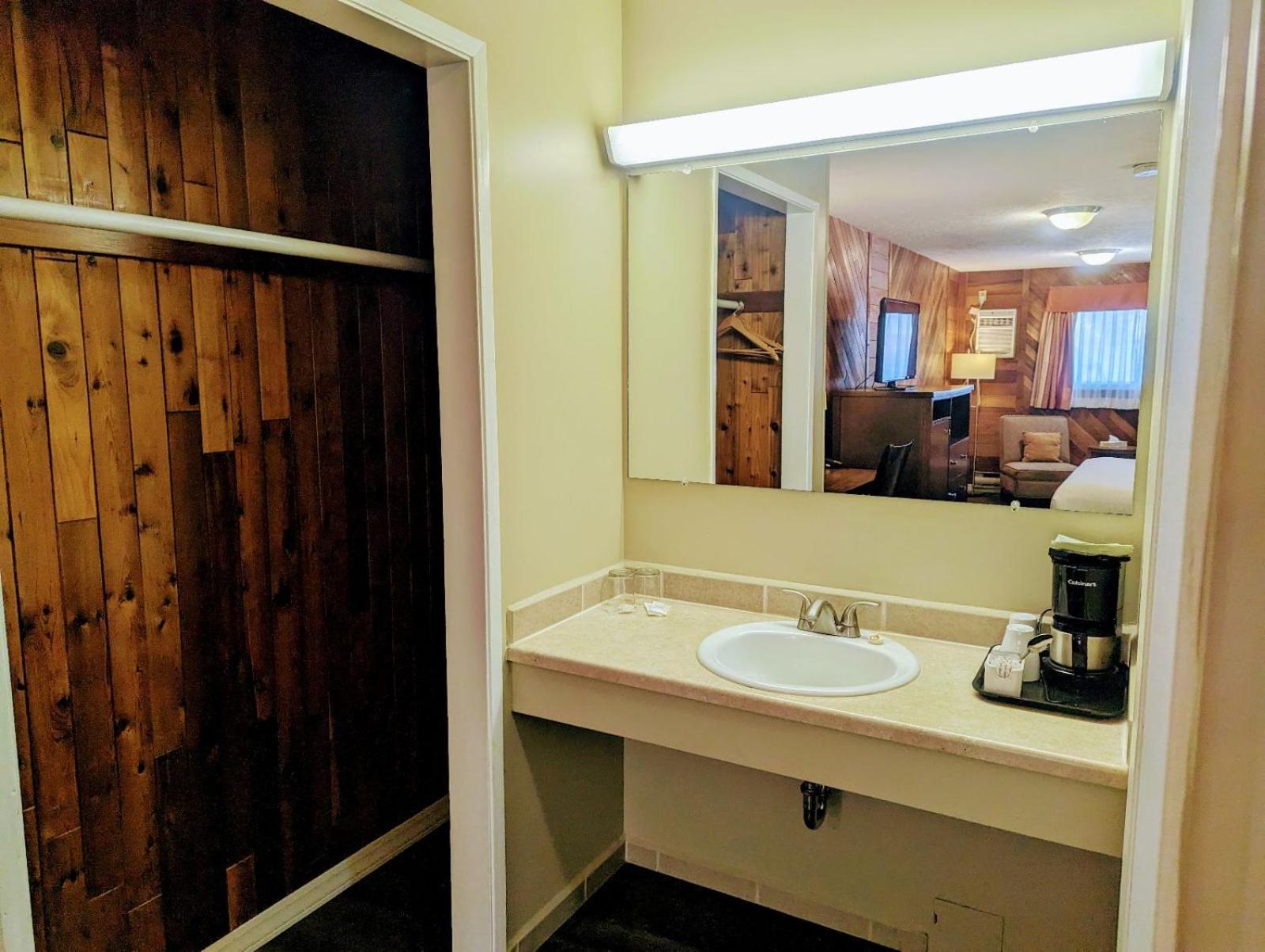 Alpine Inn & Suites Nelson Dış mekan fotoğraf